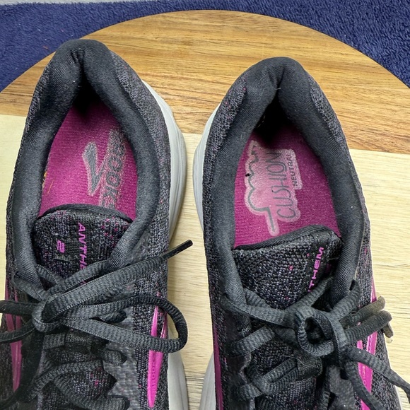 Brooks Women's Charcoal and Magenta Athletic Shoes (Women’s 10) - Picture 8 of 9